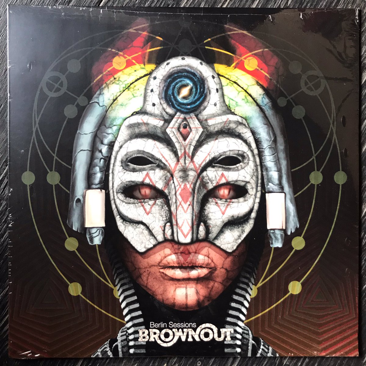 mindbombrecords's tweet photo. Now In Stock: Brownout-Berlin Sessions LP.
#brownout #brownoutband #berlinsessions #fatbeats #mindbombrecords #newmusicfriday #ourhomestc https://t.co/3Zbjiv0gCX