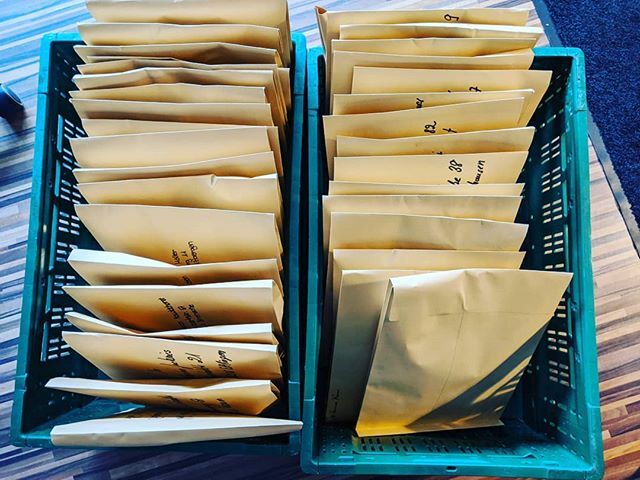 PommesMaen's tweet image. Die ersten Grill-Zangen &amp;amp; T-Shirts sind auf dem Weg #thx für euren #support #pommesarmy ift.tt/3dnmwOr