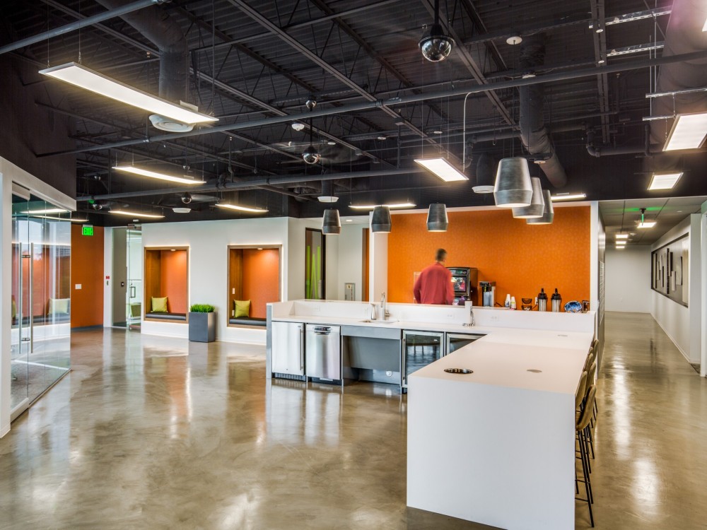 CloudVO's tweet photo. New CloudVO partner, @WORKSUITES located in #TheWoodlands, Texas offers fantastic virtual offices, meeting rooms, and training rooms just minutes away from The Woodlands Mall, several parks and lodging options. 
#thewoodlandstx #cloudvo https://t.co/qv3WEPMAu4