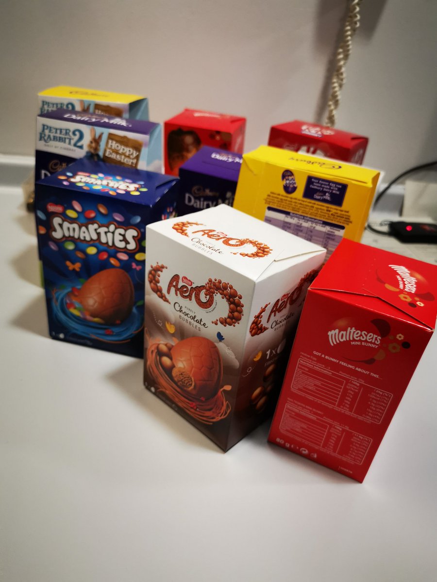 mezbagas1's tweet photo. Shout out to the senior Nursing team for bringing Easter eggs for all the staff on the ward. Also a shout out to the catering team for sending, sandwiches, water and crisps for the staff. #elhtfamily https://t.co/vywN96tJv3