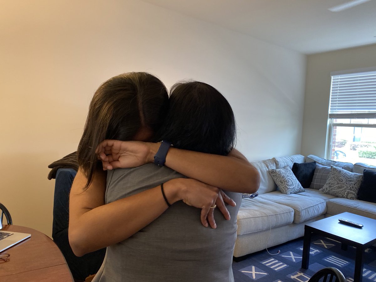 aarti693's tweet photo. Absolutely thrilled to join the @OslerResidency at Johns Hopkins in July!! So thankful to my family, friends, and mentors @DukeMedSchool who have been with me every step of the way!! Can’t wait to see what the next 3 yrs have in store!! #baltimorebound #oslerpride https://t.co/4qeUrzZps0