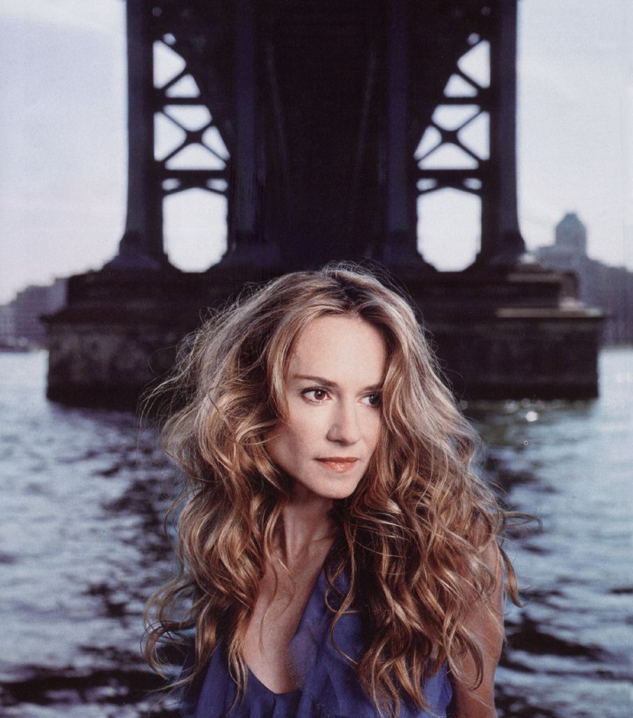 Happy Birthday to Holly Hunter who turns 62 today! 