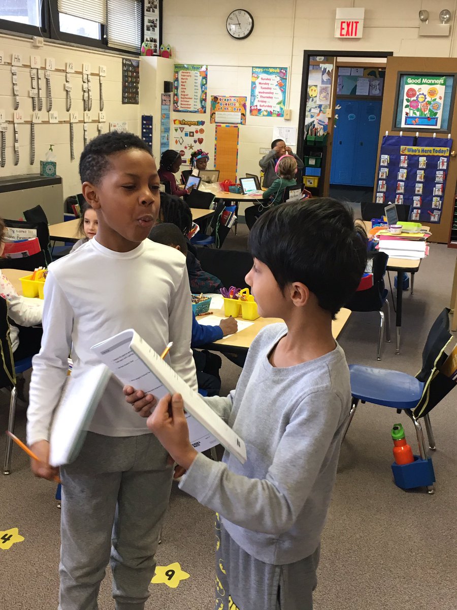 cniko112's tweet photo. We were also working on taking surveys. It helped us practice collecting data and kind conversations! I ❤️academic overlap! #hatchtigers #weared97 #oakpark97 https://t.co/1rSMKyxUMC