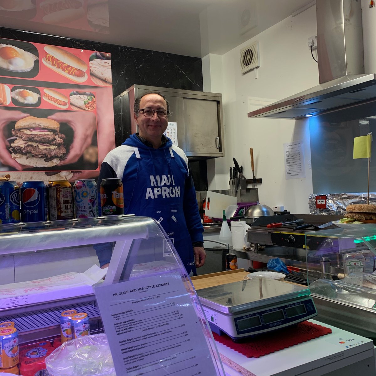 Woking_Market's tweet photo. Friendly, great food, amazing prices, thats everything you need to know about Dr Olive and his little kitchen! Why not pop over TODAY!! 🍔

👉https://t.co/1YeAUJzdjJ
#WeAreWoking #WokingShopping #MarketWalk https://t.co/DZ7plXTR8g