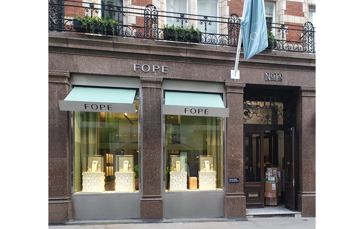 morcoawnings's tweet photo. SQ2 awnings for the exclusive new FOPE boutique at Old Bond Street.
#madeinbritain #modern #architecture #commercial #londonshops #design #morco #streetphotography #graphicdesign #designer #illustrator #bespoke #branding #logo #awnings #productdesign #style #londondesign https://t.co/GHQeVyP5hF