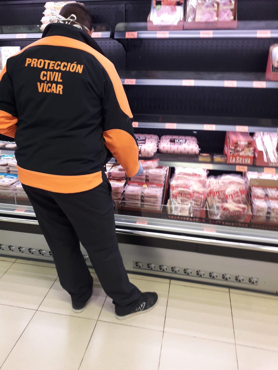 SlpcVicar's tweet photo. 🦺 Sino puedes, nosotros lo hacemos por tí, porque sólo necesitamos que te quedes en casa. Por favor 🙏 #QuédateEnCasa
#emergenciasvícar #slpcvícar #atpca https://t.co/i3a7YfFTq1