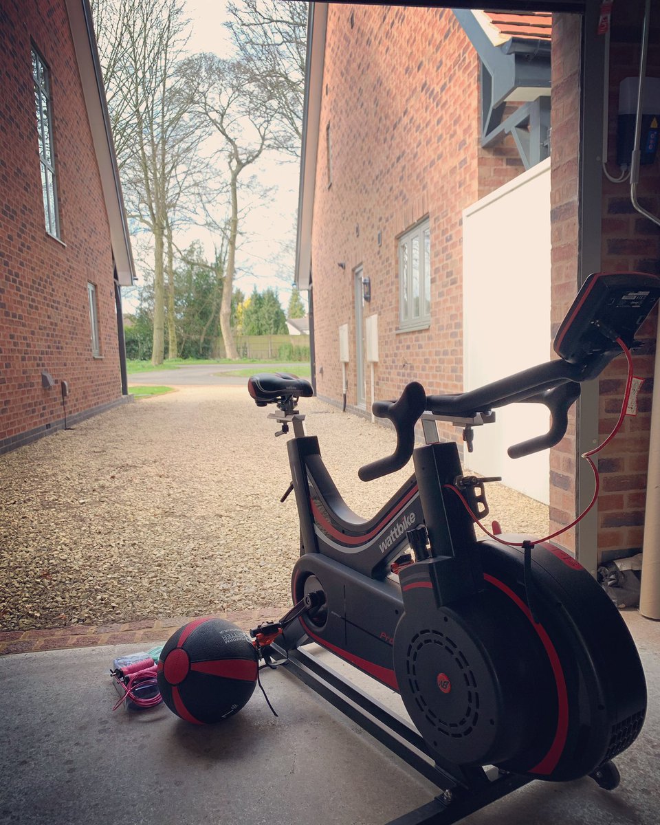 Mark Hilton tweet media