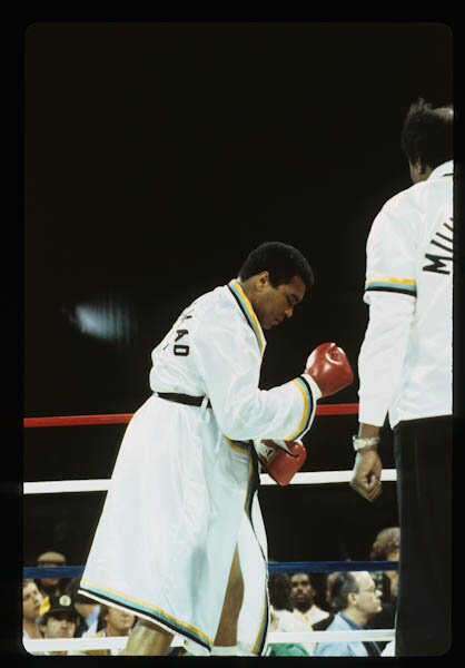 Muhammad Ali was his name, and fancy footwork was his game. 💪🏽

📸 #KenRegan #TheGreatest #BoxingChampion