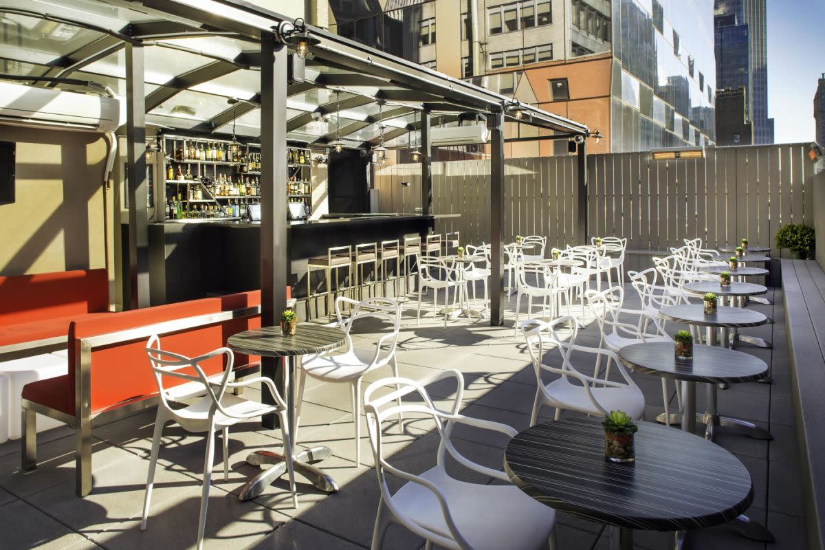 HotelAtTimesSq's tweet photo. Need to get out? Head up to our rooftop and enjoy fresh air, sunshine, and the view! https://t.co/yvIknlr3Qg