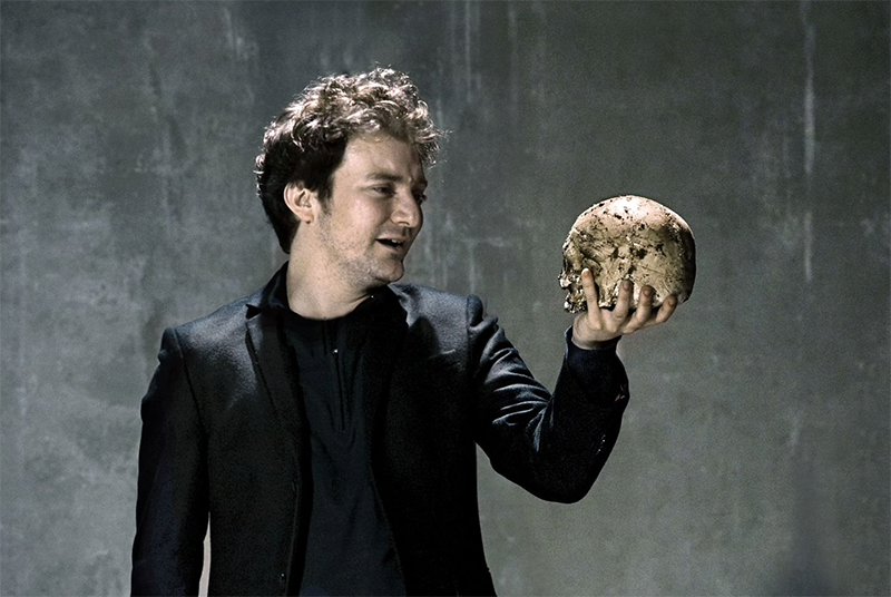 iocinemx's tweet photo. Teatre Lliure de Barcelona permitirá el visionado de obras teatrales completas a través de su cuenta de youtube, comenzando con Hamlet de William Shakespeare.
Para más info visita: https://t.co/uba5NzV6or
#yomequedoencasa #comunidadpeyote #eventosenlinea https://t.co/FweFRikikH