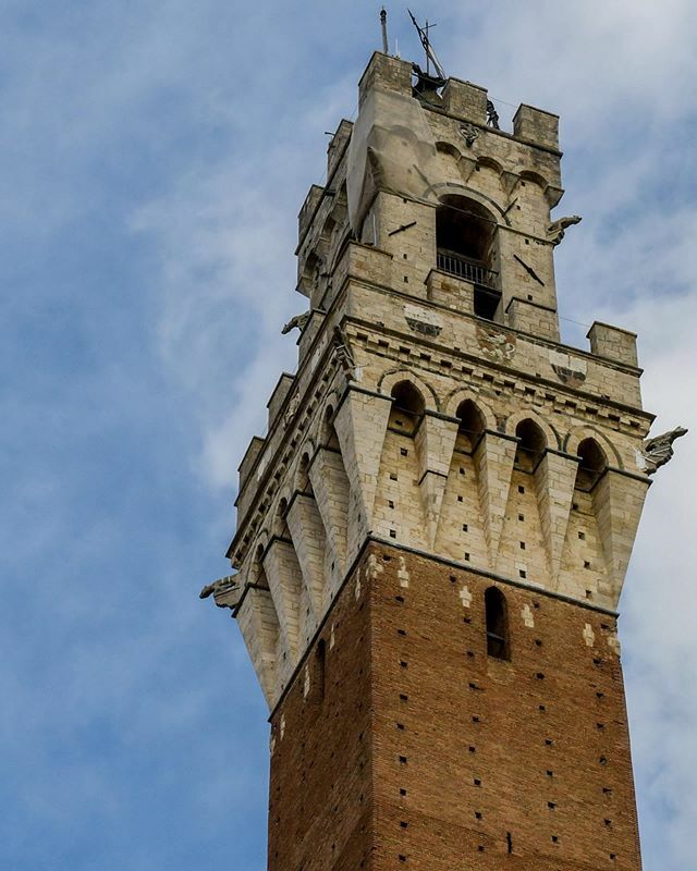 Una delle viste che ci manca di più in questi giorni chiusi in casa. Ci raccomandiamo a tutti anche se non ce n’è bisogno #stateacasa!
#igerssiena ift.tt/2U4afXj