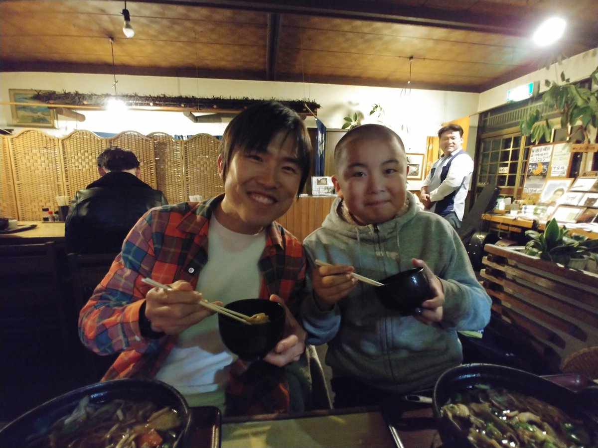 茨城 日立 ドライブイン丸勝 
『うたうたいのよる 500回記念！！！』 めちゃくちゃ楽しませてもらいました👍オーナーのKGさんの500回続けるって本当に簡単な道のりではなかった。と仰ってたのが心に残った。行けてよかった😄
#ドライブイン丸勝　#祝500回