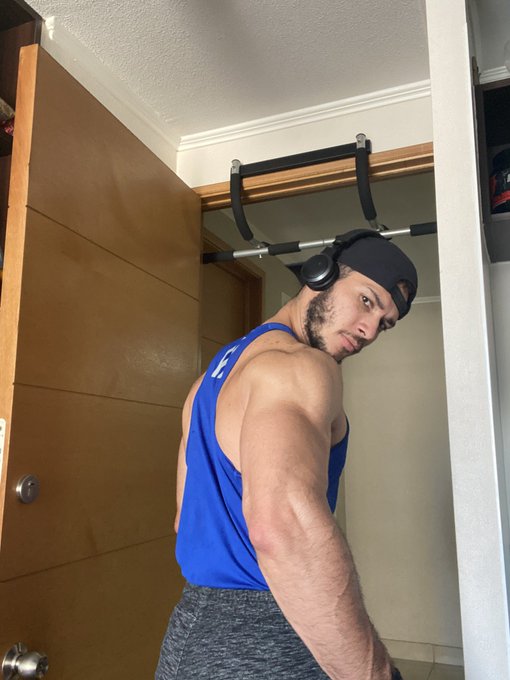 Watch Joseph De Sousa 🐺's leaked NSFW photo on TwXstars