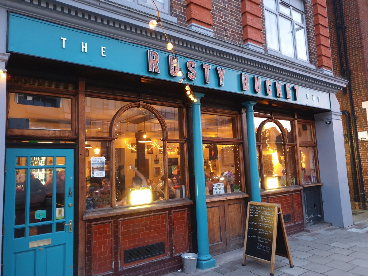 *Please* don't buy beer from a supermarket: support one of these great local London breweries or venues instead, in their hour of need.  List fully updated just now:

beerguideldn.com/news#N443

(RTs appreciated to help spread the word - cheers!)