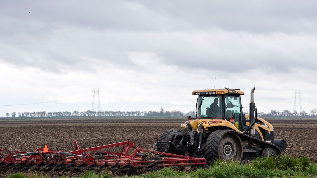 RD108Irrigation's tweet image. Agricultural workers producing food are essential infrastructure workers. The preparation of ground for 
#plant16 is underway. #carice