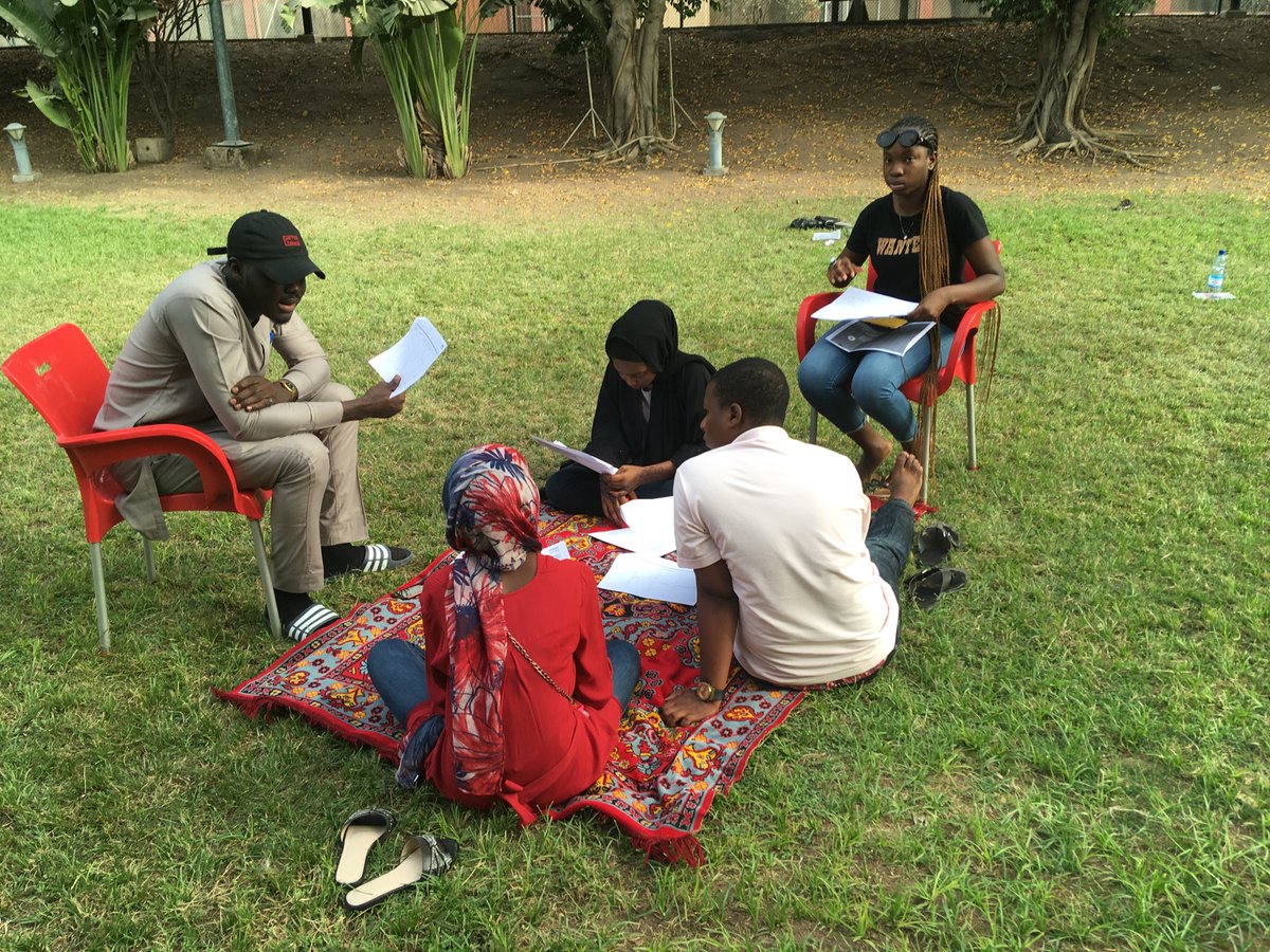 fardeendodo's tweet photo. Just before our campus closes in observance of @NIgeriaGov’s #Covid-19 policy, I teach outdoors &amp; get my @AUNigeria’s #socent class to be friends with nature. Now figuring out how to teach online 🤔🤔🤔 https://t.co/jS5WthtcRN