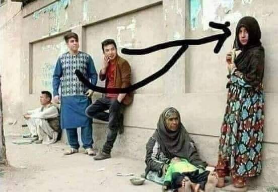 ایمـــємαɴـــان (@emankhan_01) on Twitter photo اپنی نظروں کو سنبھال اے ابن آدم
ہر ضرورت مند عورت بد کردار نہیں ہوتی !!!😔😔 اپنی نظروں کو سنبھال اے ابن آدم
ہر ضرورت مند عورت بد کردار نہیں ہوتی !!!😔😔