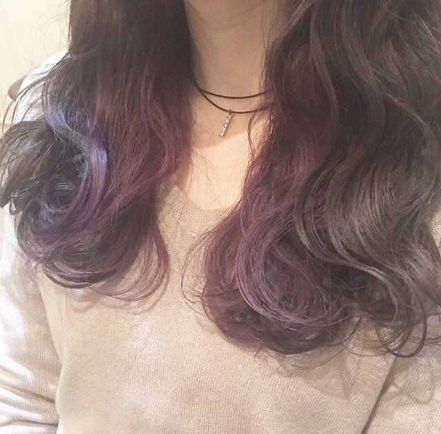 hitomi0616's tweet photo. 久しぶりの投稿です♫
そこまで派手じゃないけど、
インナーカラーやグラデーションカラーもとっても可愛いと思います😍
人気のカラーで初心者にもオススメです♫

#ヘアカラー 
#派手髪推し 
#インナーカラー 
#グラデーション https://t.co/4jdTF7jLuI