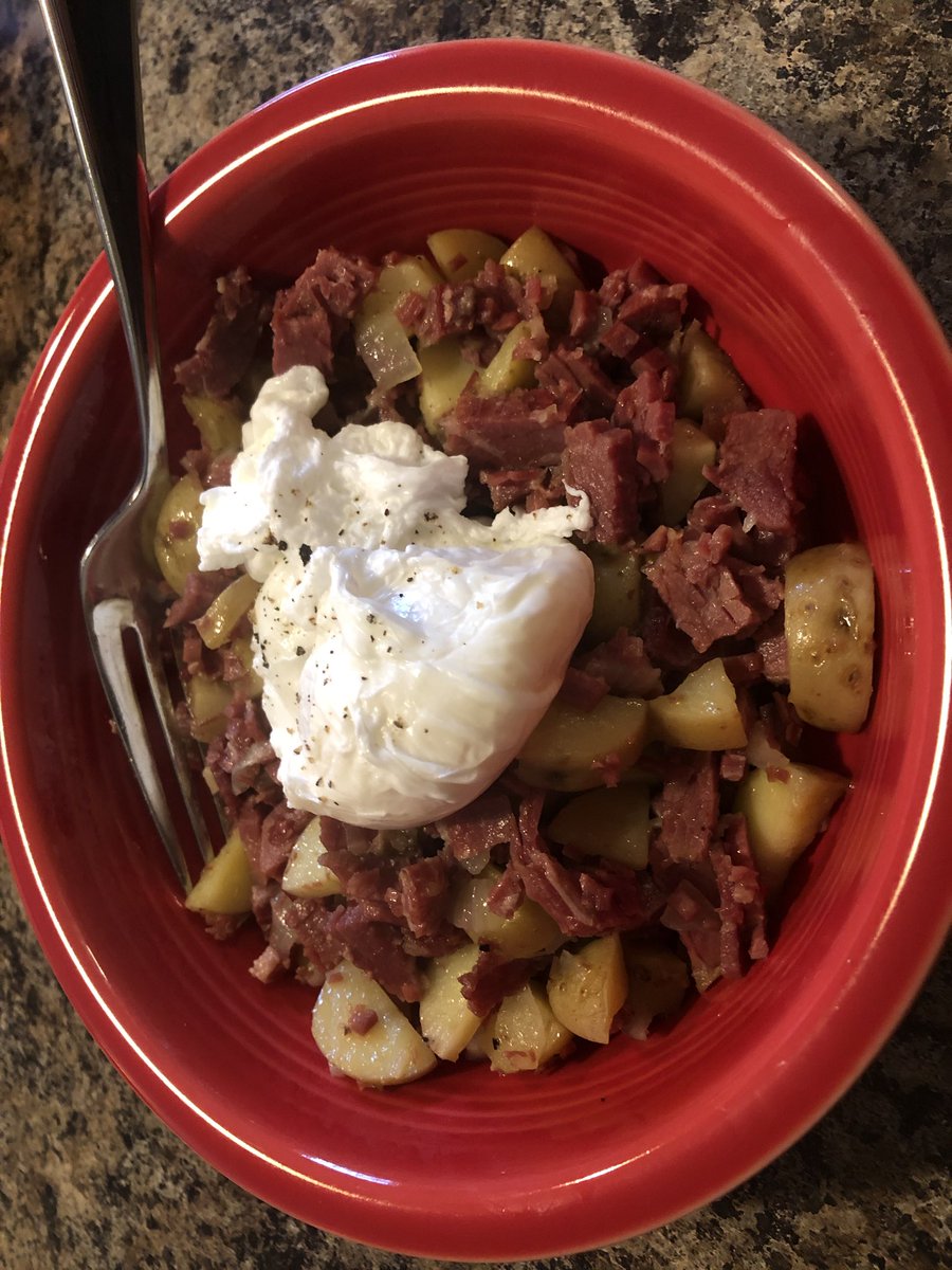 l_jarossy's tweet photo. @NutritionMary made some corned beef hash with a poached egg with some leftovers from st paddy’s day. Also have chicken in the oven and veggies chopped to make lemon chicken soup. #cbchefs https://t.co/Y7xNIDJw1V