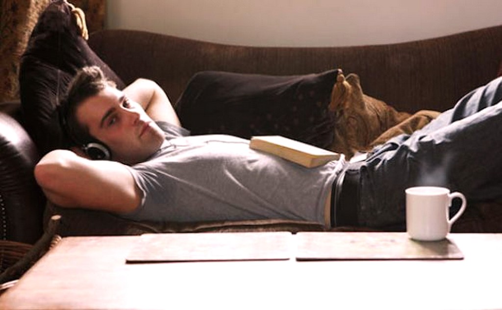 Hai finito tutte le serie su Netflix? Hai già messo su tanti kg perchè passi il tempo mangiando? Hai consumato le carte da gioco a furia di giocare a briscola? Ti do alcuni consigli per sfruttare al meglio ti tempo della quarantena lostagistaparlante.com/2020/03/attual…