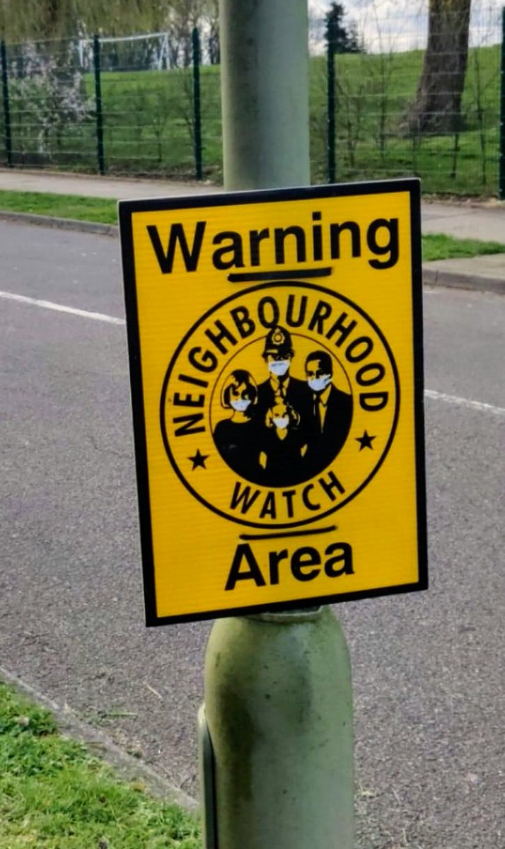 The local council is quick to adjust street signs to the #coronavirus
Love it 😁
#StreetArt #FridayFeeling #London