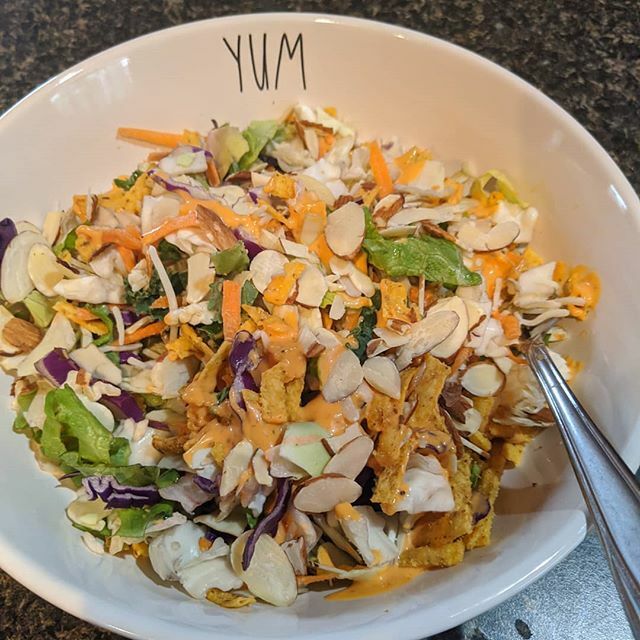 OurFunCircus's tweet photo. Lunchtime 😋

#lunch #salad #yum #raedunn #raedunnlover https://t.co/46v6dptL2R https://t.co/qBledrDVf3