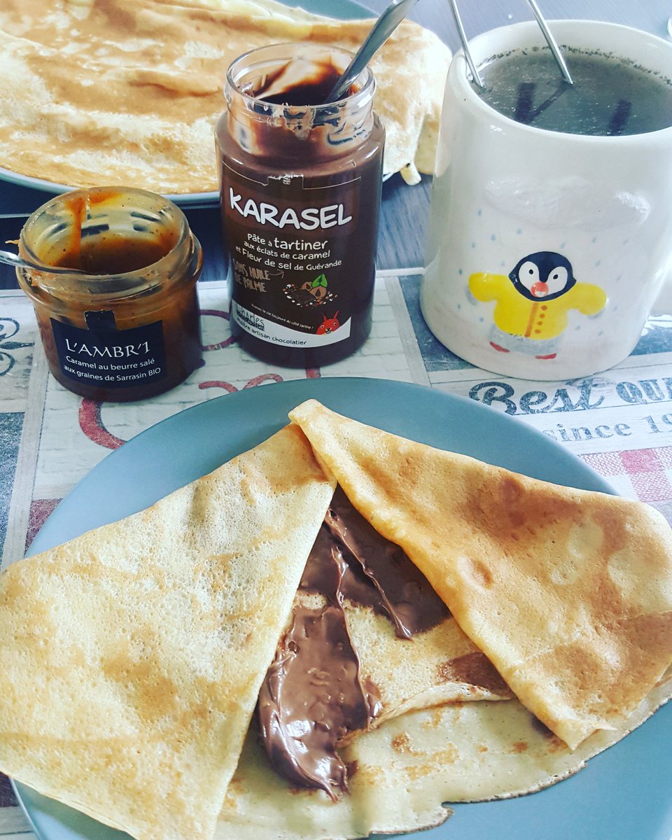 Moi je vous le dis les conséquences de ce confinement vont être, entre autre, une augmentation notable des poignées d'amour 😂