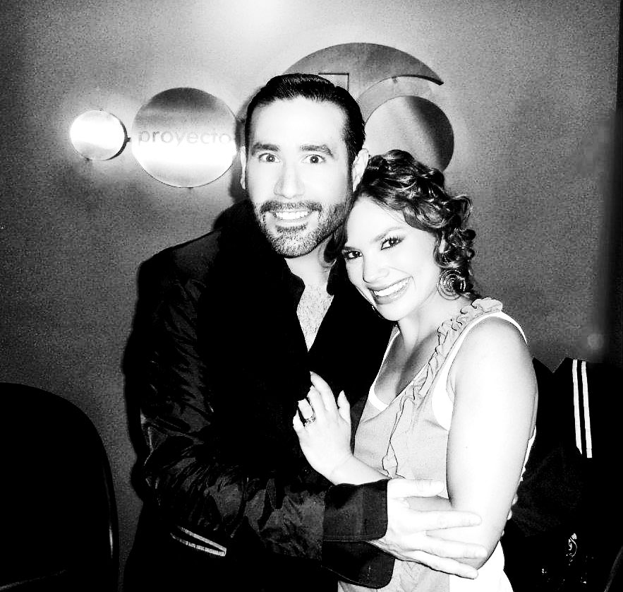 sebastian_ayre's tweet photo. Hace unos años en la #Tv hablando de mi trabajo junto a #TábataJalil

#Trayectoria #SebastiánDelBuenAyre #Aprendizaje #Humildad #Arte #Vida #México #Flamenco #Creación #Espectáculo #BaileFlamenco #Prensa #Promoción https://t.co/mrCfiUdz4Z