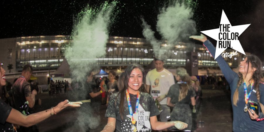 TheColorRun_MX's tweet image. ¡Vive la fiesta de colores más divertida de todo el año! Nos vemos en los 5k de #TheColorRunNight2020!
#Happy #Happiest5k #smile #shine #GlowBabyGlow #color

Regístrate aquí: bit.ly/2GxVFja