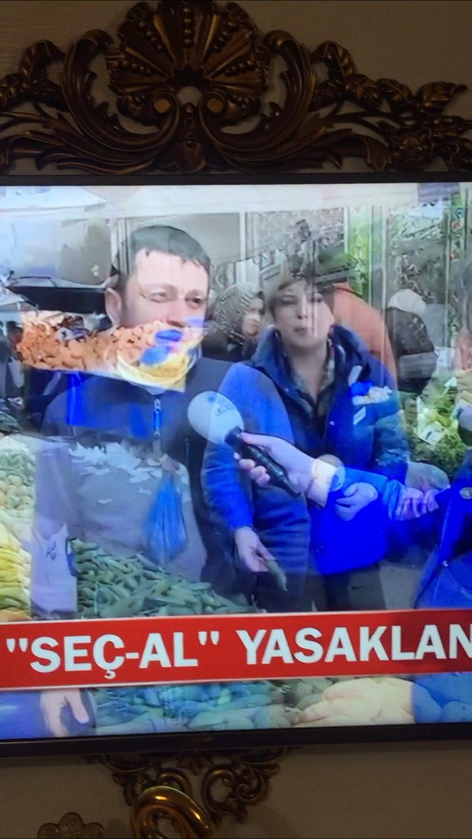 Tv Muhabirlerinin  Haberlerde Corona virüsü ve hijyen haberi yaparken  Mikrofonu  kaç kişinin yüzüne  ve neredeyse Ağzına   Sokar  gibi  haber yapıp  sohbet  etmesi  nekadar  doğru acaba?  (Daha çok resim vardı bu bir kaç kare) 😷