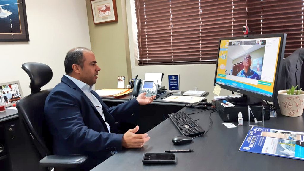 AMP_Panama's tweet photo. Asumimos la responsabilidad que nos impone la situación mundial actual, pero seguimos impulsando a nuestros usuarios de forma segura y eficiente. Por ello, nuestros directivos se reunieron para dar seguimiento y ejecución a los proyectos y metas fijadas. #UnidosLoHacemos https://t.co/EtmvAM5RNv