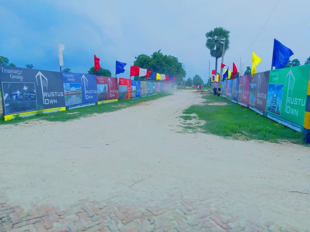 Shwetatrust's tweet photo. #Lucknow #Lucknow Lucknow mai khride zameen , PGI hospital ke piche khride zameen
Sirf 899 per sqft mai , call 8887990659 ya message kre adhik jankari ke liye 
#Kanpur #plots https://t.co/qQqJGNUPN2