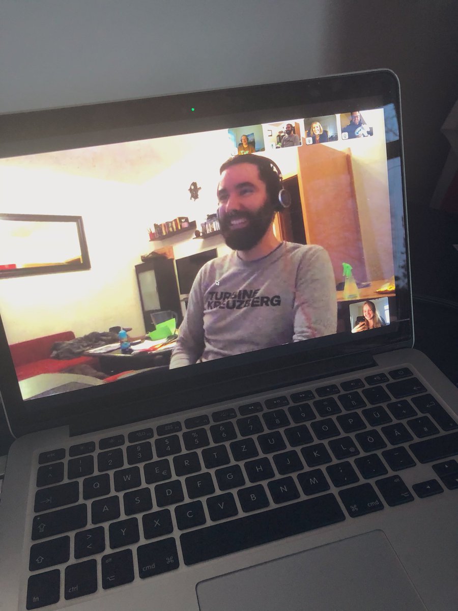 lenalidl's tweet photo. Wir sind ready 🔥🦠 #WirVsVirusHack #turbinejetzt @stadolf @Dot_Coyote @alina_lupa @turbinekreuzbrg @bazoo0815 https://t.co/C8ozOXs7O2