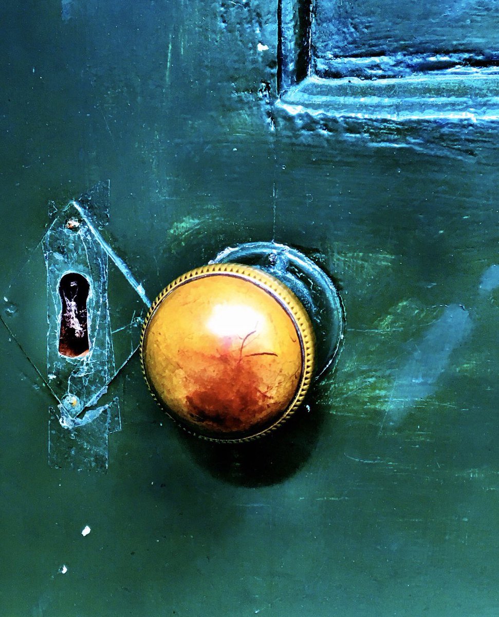 As we’ve been asked to basically stay indoors and self quarantine for the next 30 days. I’ve decided to blind scroll thru my gallery on phone and post a new image each day.   Here is day 1.