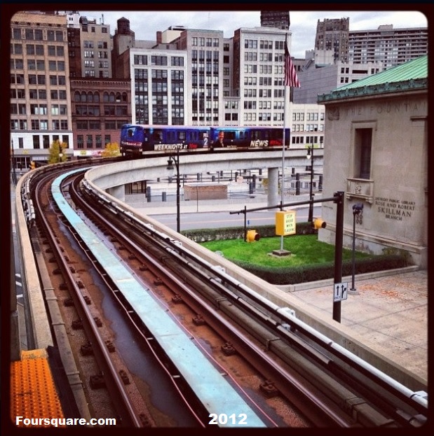 DetroitStreetVu's tweet photo. #Detroit, Gratiot Ave, 1990's-2019. From the Cadillac Sq station, a view of the People Mover tracks winding around the Skillman branch of the DPL...and a recent pic from the street below. The massive Hudson's building came down in 1998; by 2023 this view will look very different. https://t.co/K0Yz5YaamO