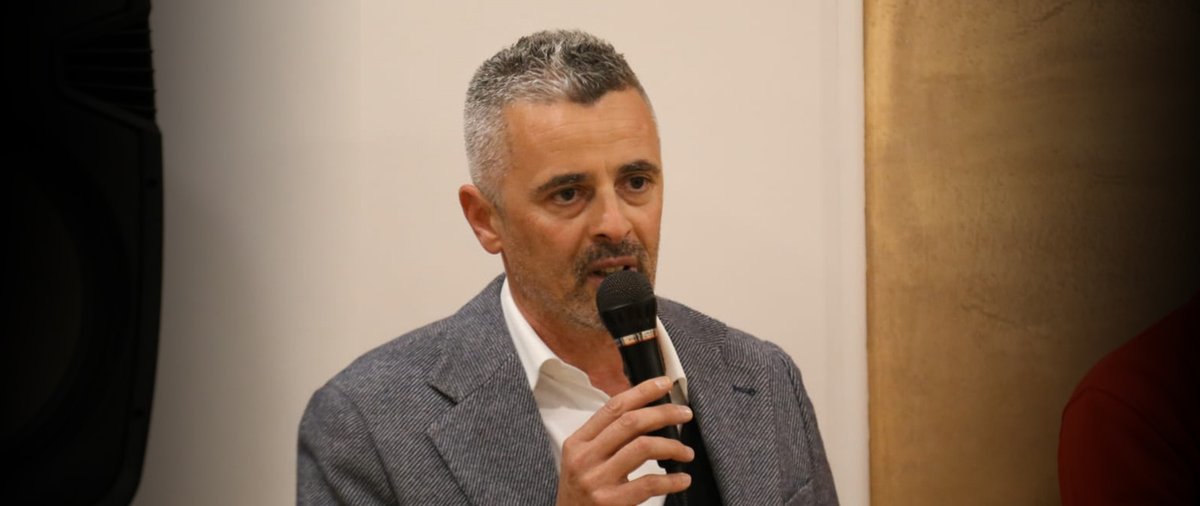 teatebasket's tweet photo. ➡Marchesani: “Dichiarare subito chiusa la stagione? Un errore!”

🎙Il presidente della Esa Italia Chieti, Gabriele Marchesani, interviene per chiarire la posizione della Società che rappresenta. 

🌐Scopri tutto nel link: https://t.co/JEhgd8dpM3

@LNPSOCIAL @gabrielemarch10 https://t.co/dB0XzqXnAi
