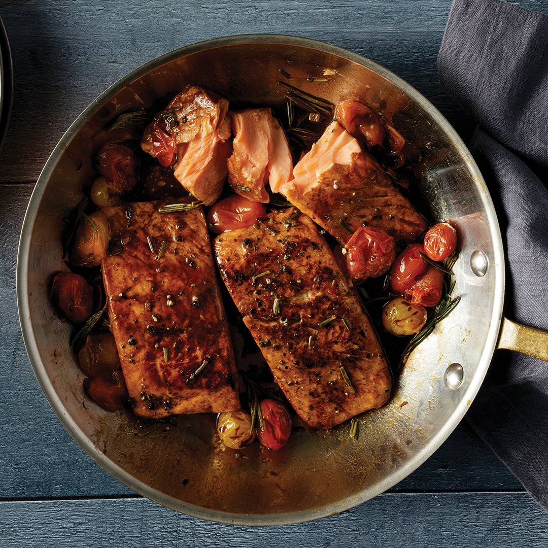 worldportsfd's tweet photo. The very best salmon with incredible flavor and color. Sustainably farmed in the Faroe Islands. 

Experience the rich flavors of Faroe Islands salmon fillets today:
https://t.co/qIQV0pO1lh
*Sold by OmahaSteaks. com, Inc. https://t.co/RInEMF97s2