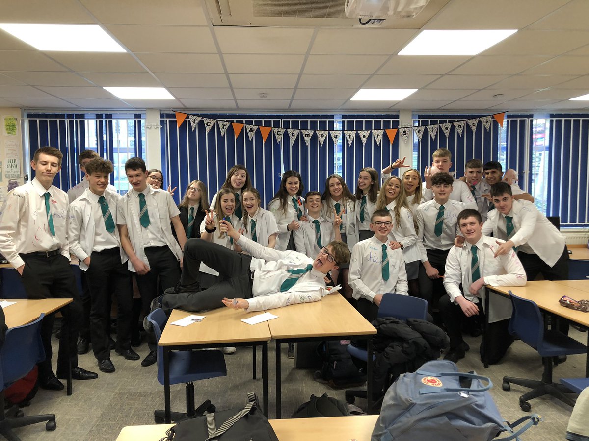 ilkleygrammarPE's tweet image. Wishing 11FEA all the very best for their futures! You have been the best tutor group I could have ever asked for, and have grown into mature and kind young people. I will miss seeing each and every one of you each morning.
Miss Allen #11FEA #proud #firstform