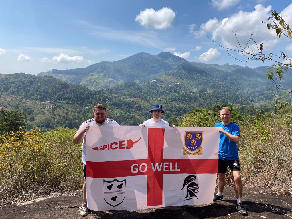 Jonty_139's tweet photo. Saw no cricket, but we still managed to spread the message #bitspicy #projectmobilisation #gowell #tailendersoftheworlduniteandtakeover @jimmy9 @felixwhite @gregjames @itsmattchin @jackleach1991 https://t.co/iMZcyqha5s