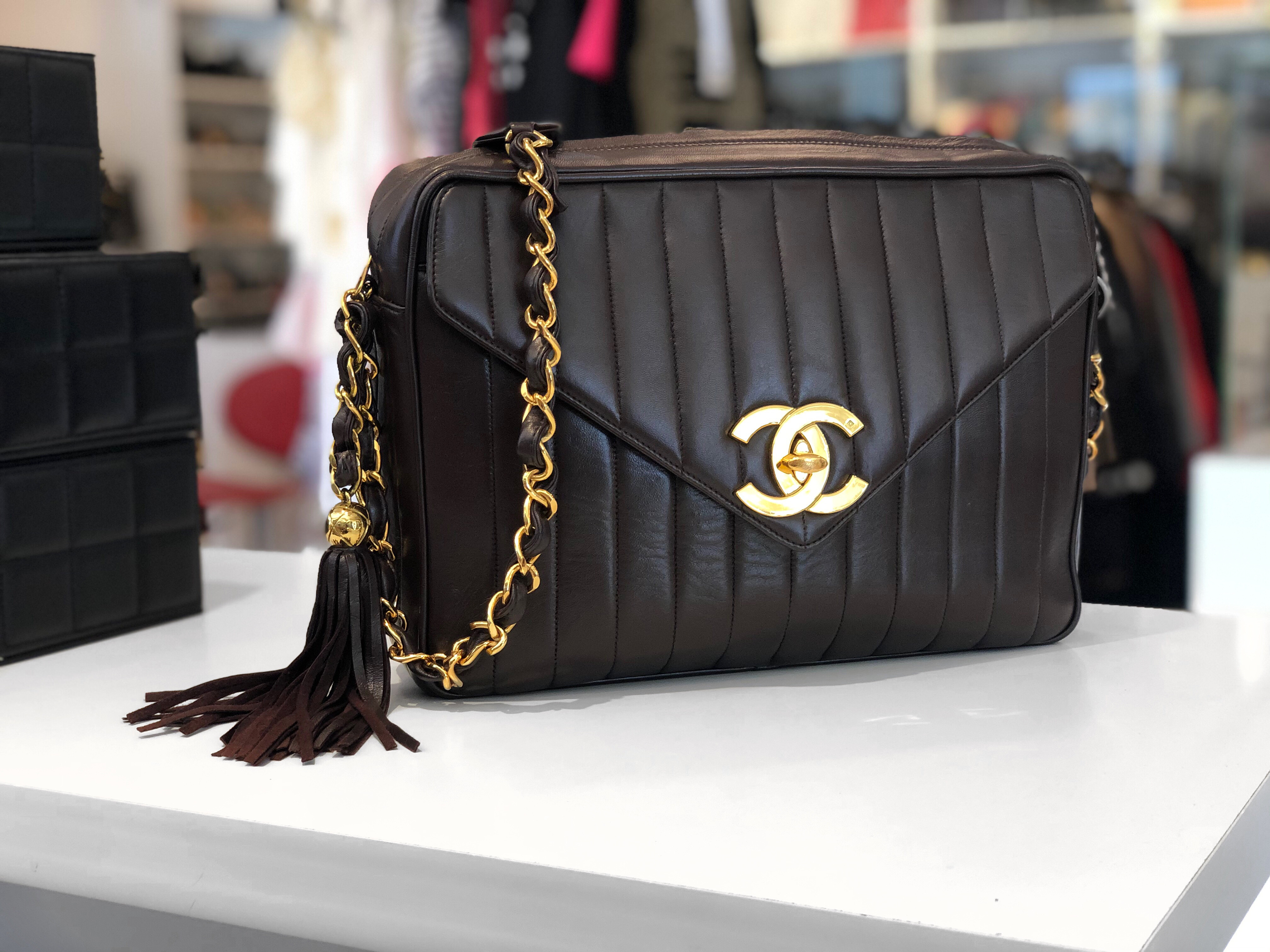 Chanel vintage 2025 mademoiselle bag