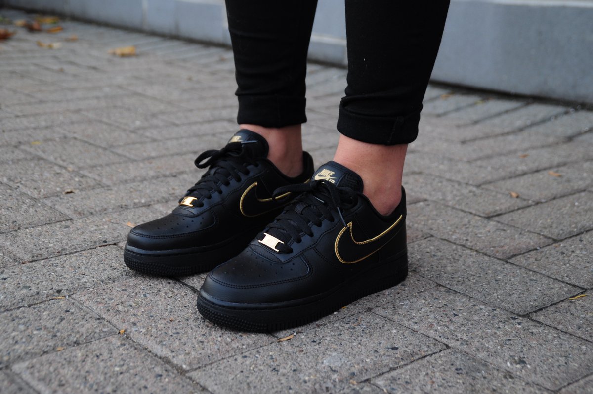 nike air force black swoosh women's