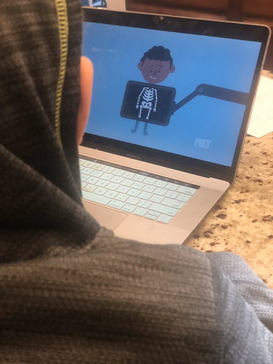 Kzlucero's tweet photo. Can you guess our theme today? Kids aren’t the only ones learning and exploring the skeletal system! So many choices and levels to learn and grow! #virtuallearning #playtime #ChillRelax #breakTime #zSpace #scholastic #ReadyToLearn #ReadToLearn @zSpace @educollabor8ors @VLES_MCS https://t.co/RzC6SScwqM