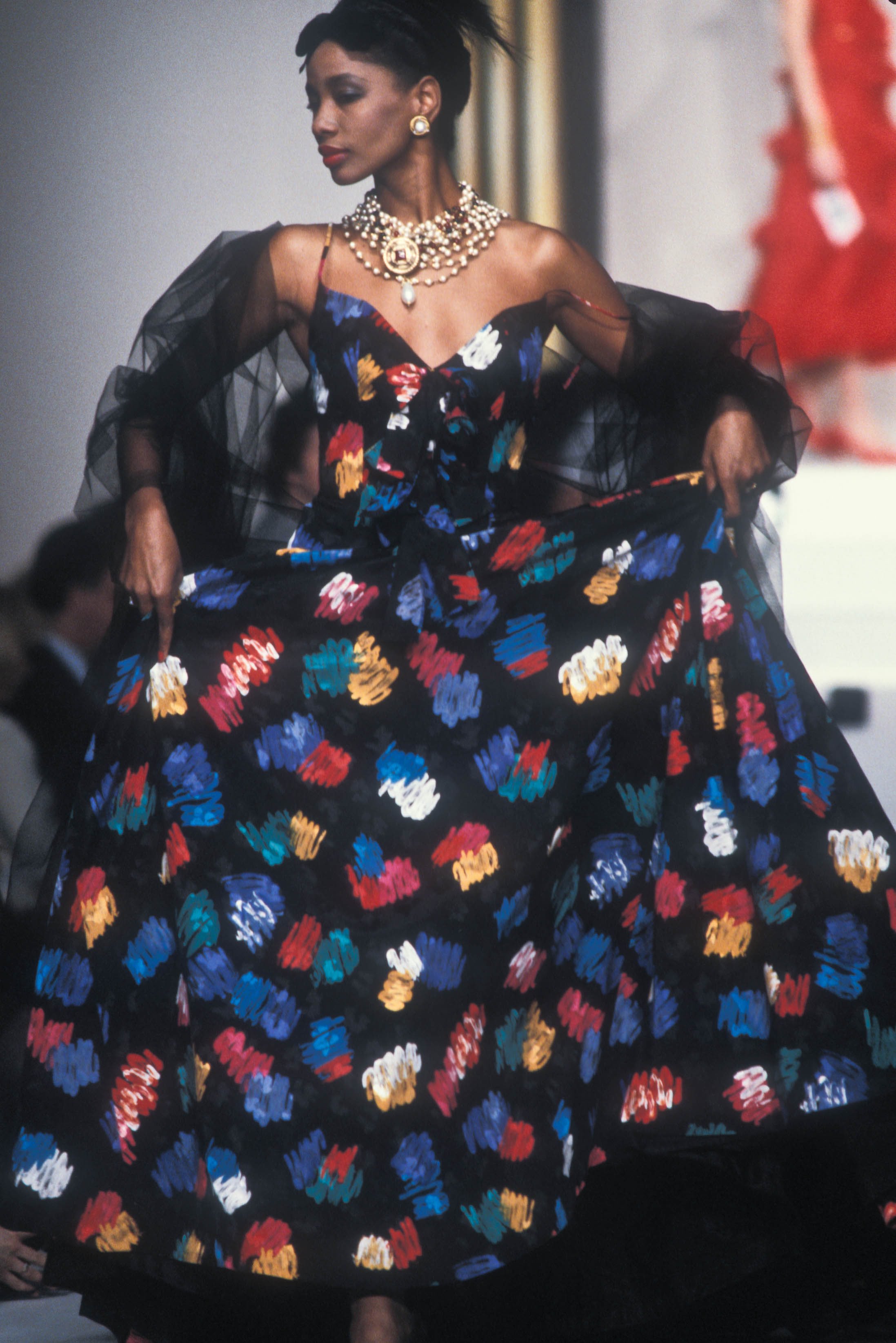 gebroken innovatie Ziekte Nathan on Twitter: "chanel haute couture by karl lagerfeld s/s 1984  https://t.co/9C6Osou2VD" / Twitter