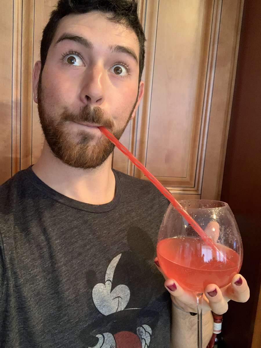 Devon__Jacob's tweet photo. How does one survive the #CoronaVirus while being an alcoholic? Easy! @emergenc @WhiteClaw https://t.co/KnfYAe6ljk