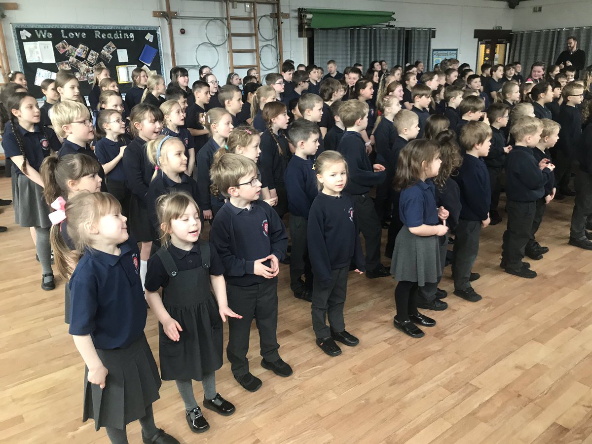 STAClassRighton's tweet photo. Fab, fun, last morning together today. Karaoke in the hall and then an Easter egg hunt, hopping around like bunnies. #fun #earlyeasterfun #lastday #teamstannes https://t.co/SyNr7Adbyt