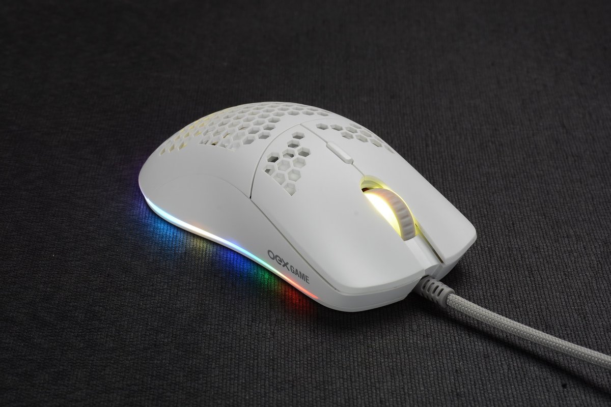 AcessoGEEK's tweet photo. OEX Game lança DYON o mouse profissional mais leve do mercado nacional #DYON #OEXGame https://t.co/xUCZBa3FH8 https://t.co/DtjW8VFNO8