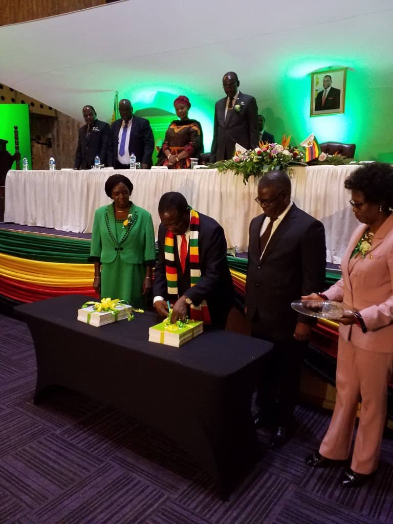 zeraenergy's tweet photo. Launch of National #RenewableEnergyPolicy &amp; #BiofuelsPolicy of Zim presents many #investment opportunities in #renewableenergy sector for local &amp; foreign investors. The policies demonstrate the Gvt’s effort to improve power supply and diversity of energy sources https://t.co/M0v5dfR6Co