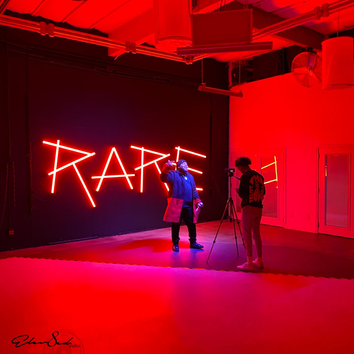 Videosshoot @bagmoney_moe
Videographer: @supergebar

#sacramentostudio #videoshoot #sacramentomedia #creative #sacart #recordingstudio #cinematography #cityoftrees #photoshoot #sacramentorecordingstudio #bayareamusic #recordingartist #sacramentoproud #astera #cyclorama