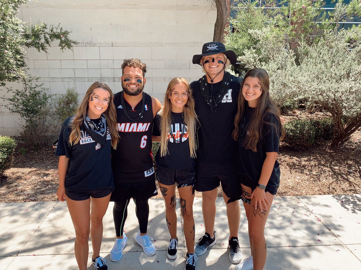 missing being at school during this time but so thankful for the many amazing memories heath has given me!! but can’t wait to see what the future holds for all of us! 🥰🥳 #heathseniors2020 <a href="/ColbiFlory/">Colbi Flory</a> <a href="/kacibsullivan/">Kaci Sullivan</a> <a href="/MorganOromaner/">morgan</a>