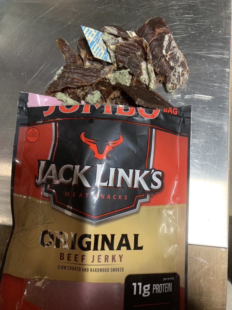tsuhs41's tweet photo. Hey @JackLinks what is wrong with my beef jerky?! https://t.co/MPAC33TWMI